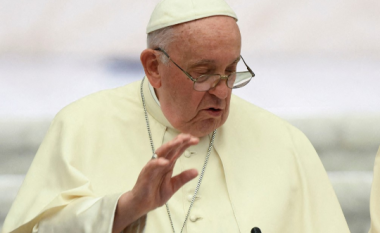 “Ndaloni zjarrin”, mesazhi i  Papa Françeskut për Lindjen e Mesme: Lufta është gjithmonë një disfatë