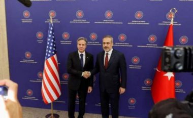 Antony Blinken në Ankara, takohet me ministrin e Jashtëm turk
