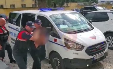 Vlorë/ Policia i gjen armë poshtë dyshekut,  pranga për 59-vjeçarin(EMRI)