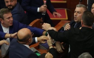 Goditi me grusht Vullnet Sinën gjatë seancës parlamentare, Bledion Nallbati në SPAK