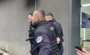 VIDEO/ Çfarë ndodhi në Kosovë? Arrestohet kryetari i PSD dhe disa persona të tjerë