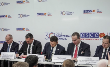 Ministrat e rajonit nënshkruajnë një deklaratë për luftimin e korrupsionit në Samitin e OSBE-së