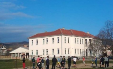 Përjetësohet Ismail Kadare, shkollës shqiptare i hiqet emri serb