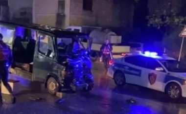 Nuk ndalen aksidentet në Shqipëri, makina përplaset me furgonin në Sarandë