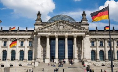 Lajme të mira për azilkërkuesit, Gjermania do të nisë punësimin e të gjithë atyre që kanë hyrë nga kjo datë e vitit 2022