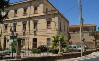 Protesta në burgun italian, të dënuarit mbyllen në një dhomë
