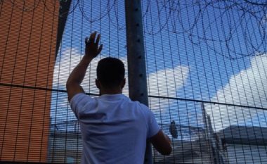 Vetëvrasja e shqiptarit në burgun anglez, rrëfehet shoku i tij: Na trajtojnë si kriminelë
