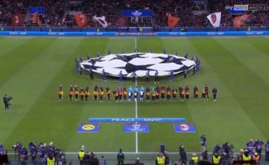 111 vjetori i Pavarësisë, urimi special vjen nga Champions League! Vogëlushi shqiptar bën shqiponjën në sfidën Milan-Dortmund (FOTO)