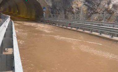 Stuhia CIARAN godet Shqipërinë, përmbyet tuneli në rrugën e Arbrit