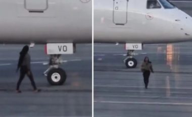 “Mbaje se erdha …”, e pazakontë, gruaja i del para avionit sikur të ishte autobus, përpiqet ta ndalojë (VIDEO)