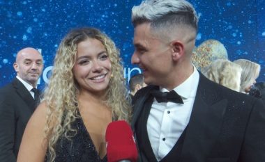 Dhëndri ideal! Arlind i dhuron prindërve të Uedës çekun 50 mijë eurosh që fituan në “Love Island” (VIDEO)
