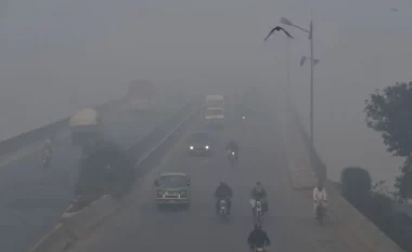 Smogu toksik “pushton” Pakistanin, mijëra të sëmurë