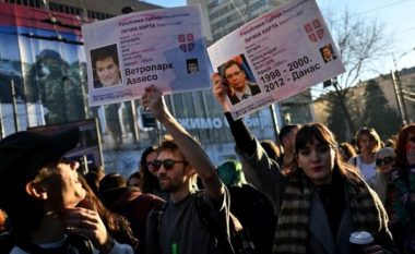 Protesta për kundërshtimin e rezultateve të zgjedhjeve, policia serbe arreston 38 persona