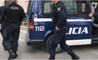 Goditi një punonjës policie, bie në pranga 31-vjeçari në Gjirokastër