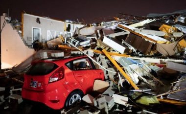 Tornadot dhe stuhitë godasin SHBA-të, 6 të vdekur