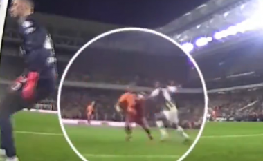 VIDEO / Shikoni se si Mauro Icardi goditet me grusht në fytyrë gjatë ndeshjes