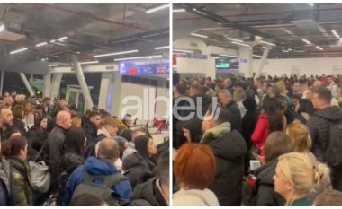 Kaos në Rinas, mijëra udhëtarë të bllokuar: Nuk punon sistemi automatik