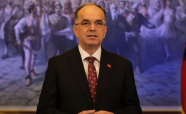 Presidenti Bajram Begaj uron shqiptarët për Vitin e Ri 2024