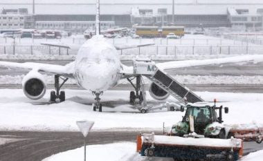 Moti i keq, Aeroporti i Mynihut anulon dhjetëra fluturime