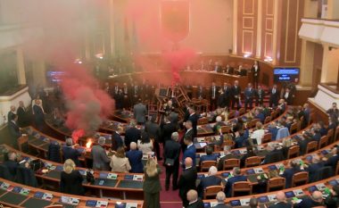 Ndryshimet në rregulloren e Kuvendit, 45 deputetë të PD kërkesë Kushtetueses për ta shfuqizuar