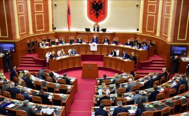 “Deputetët e korruptuar do të shkatërrohen”, faqja e Parlamentit shqiptar hakohet nga “Homeland Justice”