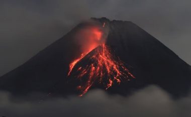 Shpërthen vullkani në Indonezi, vdesin 11 alpinistë, dhjetëra të tjerë të zhdukur