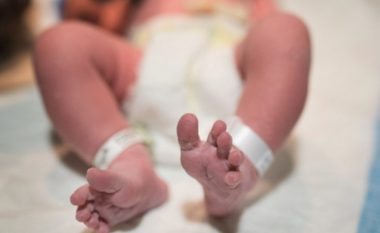 GREQI/ Shkoi në spital me temperaturë të lartë, foshnja shqiptare ndërron jetë