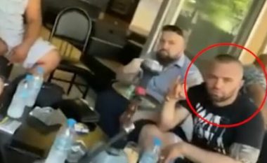 Vrau shqiptarin në Greqi, mediat greke publikojnë videon: Elis Salaj lëviz i lirë