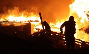 Shpërthen zjarri në një dyqan në Kinë, dhjetëra të vdekur