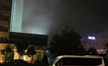 Zjarr brenda hotelit në Shkodër, evakuohen klientët, detajet e para
