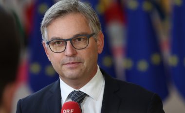 Ministrit austriak të Financave i hiqet patenta për tejkalim shpejtësie