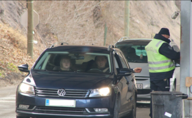 Automjetet me targa RKS po lëvizin lirshëm nëpër Serbi