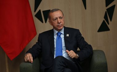 Reagon Erdogani: SHBA dhe Britania po tentojnë ta kthejnë Detin e Kuq në “det gjaku”