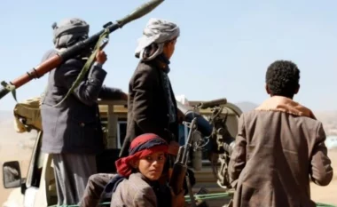 SHBA pritet të njoftojë rikthimin e grupit Houthi në listën e organizatave terroriste