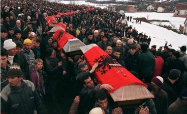 Kosova përkujton 25-vjetorin e Masakrës së Reçakut