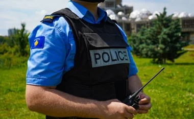 Rrahje e të shtëna me armë zjarri pas sherrit në rrjete sociale, arrestohen dhjetë persona në Gjakovë