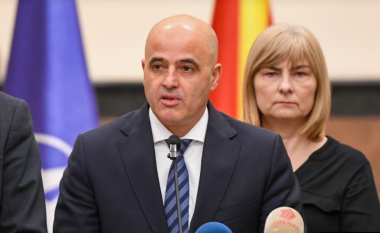 Qeveria e Maqedonisë së Veriut dorëhiqet të enjten, pritet të emërohet Talat Xhaferri