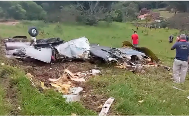 E rëndë/ Rrëzohet avioni, 7 persona humbin jetën
