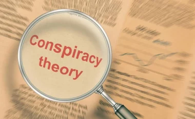 Pse njerëzit u besojnë teorive konspirative?