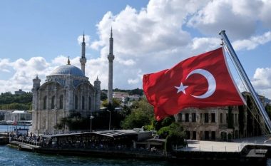 Turqia feston 103-vjetorin e pavarësisë