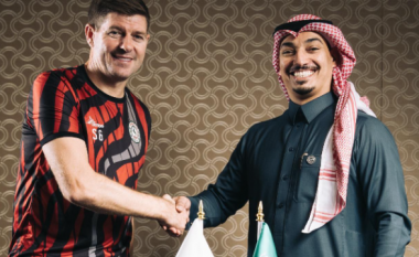Steven Gerrard e rinovon kontratën me ekipin e Al-Ettifaq
