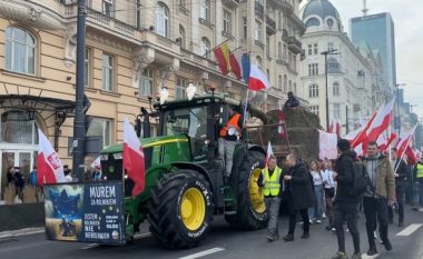 Fermerët polakë marshuan në rrugët e Varshavës, protestojnë kundër politikave të BE-së dhe importeve nga Ukraina