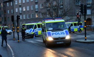 Incidenti para ambasadës izraelite në Suedi po hetohet si akt terrorist