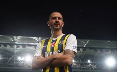 VIDEO / Leonardo Bonucci u zu me trajnerin kundërshtar në tunel në përballjen Fenerbahce – Alanyaspor