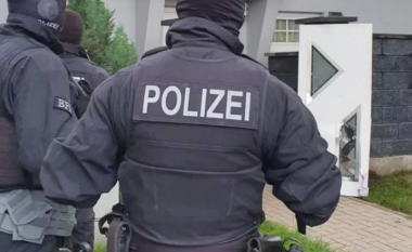 Sulm me thikë në një shkollë në Gjermani, plagosen dy fëmijë