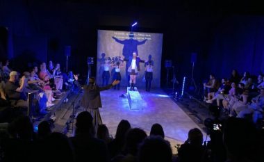 Artistët nga Kosova bëhen subjekt i dhunës policore në Shqipëri: U mbajtën mbi 10 orë në komisariatin e Kukësit