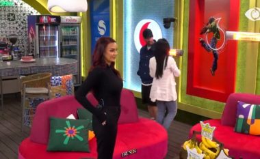 VIDEO/ Romeo shpërthen në lot, Bora Zemani hyn në shtëpinë e Big Brother VIP