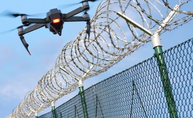 “1500 euro për një dërgesë”, shkatërrohet banda që fuste drogë dhe celularë me dron në burgjet italiane