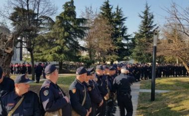 Protesta e opozitës/ Berisha i pranishëm në tubim, mbi 1 mijë forca policie në terren, ja rrugët që do të bllokohen