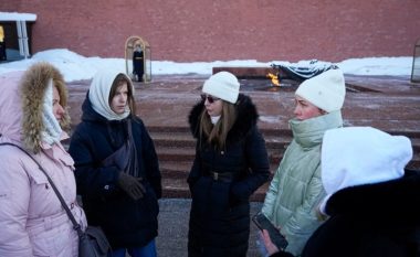 Gratë e ushtarëve rus protestojnë në Moskë